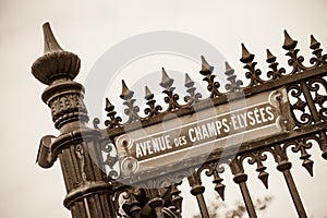 Avenue des Champs-Elysees