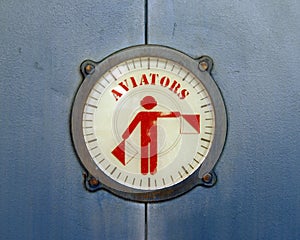 Aviator sign