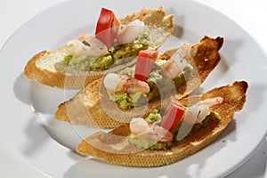 Avocado and shrimp baguette sandwich