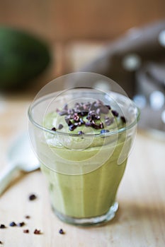 Avocado smoothie with Cacao nibs