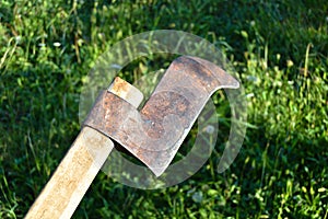 An axe used to cut thin branches