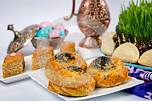 Azerbaijani national, festive treats: Xiamen, pastries, shekerburas, walnuts, hazelnuts, white sugar with nuts, black raisins.