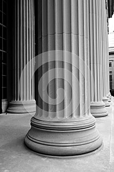 B&W classic columns