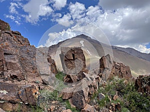 Babaytag peak is visible behind the rocks