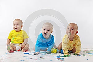 Babies painting