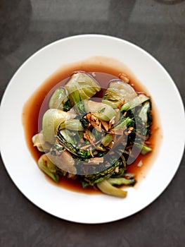 Baby Bokchoy with ginger, garlic,oyster and soy sauce.
