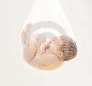 Un bambino feto neonato nuovo nato nascita 