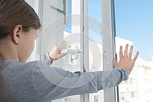 Baby girl opens the window by herself, danger