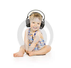Un bambino cuffie ascoltando sul musica piccolo Attraverso 