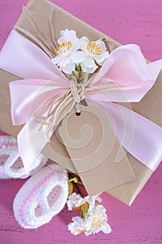 Baby shower Its a Girl natural wrap gift