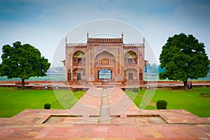 Baby Taj river gate