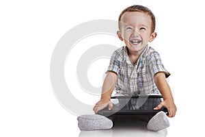 Un bambino un bambino un possesso digitale 