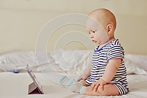 Baby watching tablet pc