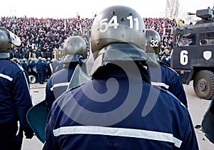 Back guard policeman red fans