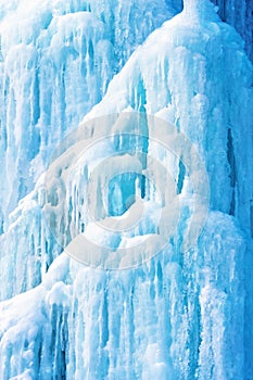 Background from ice and icicles