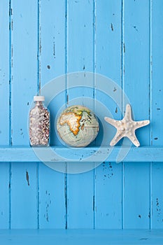 Background Wood Globe Starfish