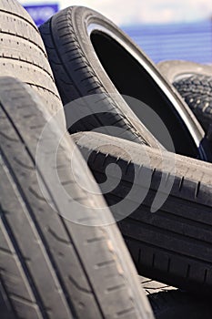 Backgrounds  use car tires on in large pile