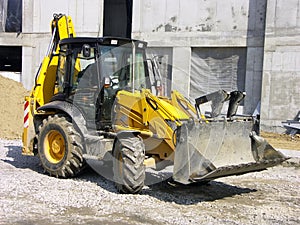 Backhoe loader