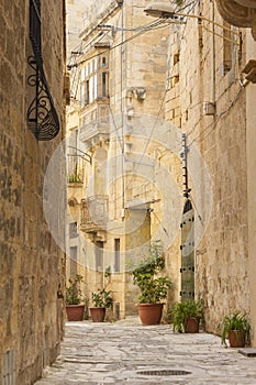 Backstreet alley in Birgu Malta