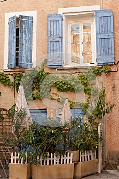 Zadní dvůr oblast v dům v francie 