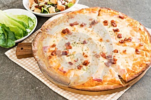 bacon and cheese pizza