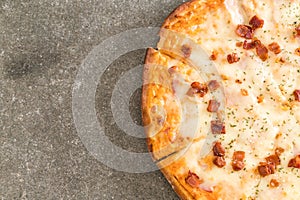 bacon and cheese pizza