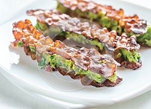 Bacon and guacamole sammies
