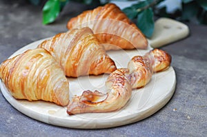 Bacon twists and croissant