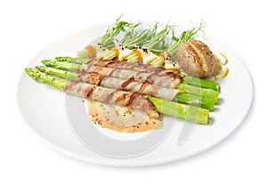 Bacon wrapped asparagus grilled with sasemi sauce