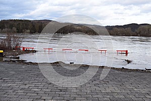 Zlý nemecko 01 05 2024 rýn povodeň bariéra takmer voda 