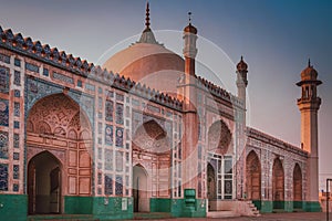 Badshahi Mosque ( Badshahi masjid )