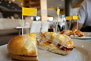 Bagel with egg and katch up