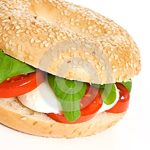 Bagel tomato mozzarella