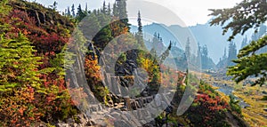 Bagley Lake hiking trail at Mount Baker in Autumn