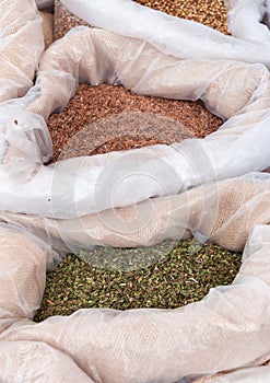 Bags with lovage and linseed