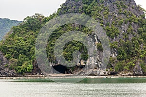 Bai Tu Long Bay cruise Halong Vietnam