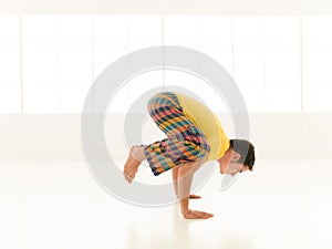 Bakasana side view