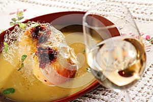 Baked apple and wine