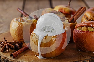 Baked apples