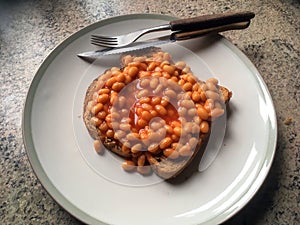 Baked beans on toast