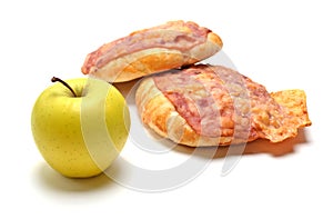 Baked bun with bacon, cheese and green apple