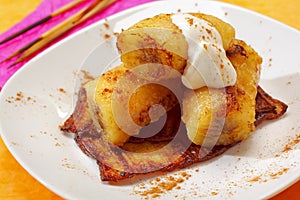 Baked caramelized bananas