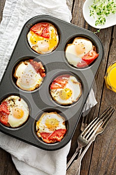 Baked eggs in maffin tin