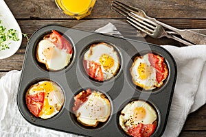 Baked eggs in maffin tin