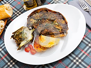 Baked head of lamb