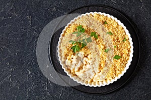 baked mac and cheese topped with panko