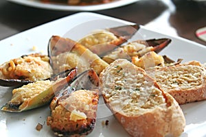 Baked mussels