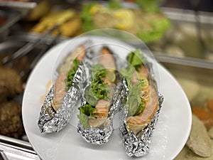 Baked salmon in foil