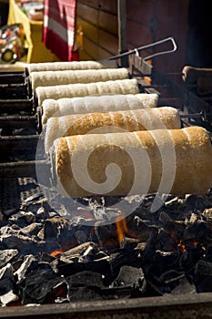 Baking chimney cakes