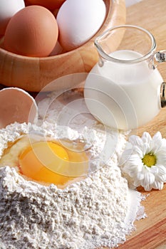 Baking ingredients with flower